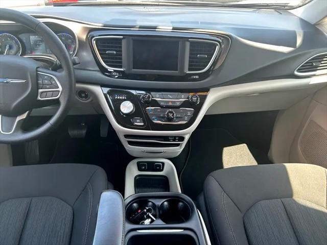 used 2020 Chrysler Pacifica car, priced at $19,995