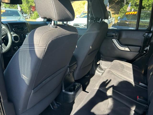 used 2015 Jeep Wrangler Unlimited car, priced at $18,995