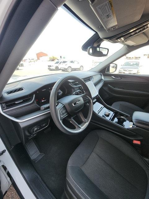used 2023 Jeep Grand Cherokee car, priced at $24,616