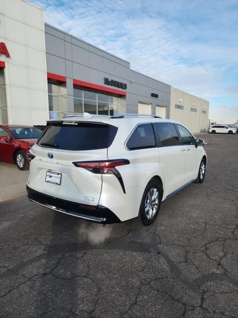 used 2022 Toyota Sienna car, priced at $45,290