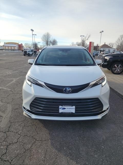 used 2022 Toyota Sienna car, priced at $45,290