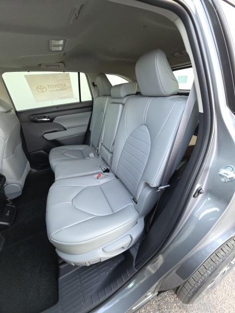 new 2026 Toyota Highlander car, priced at $49,622