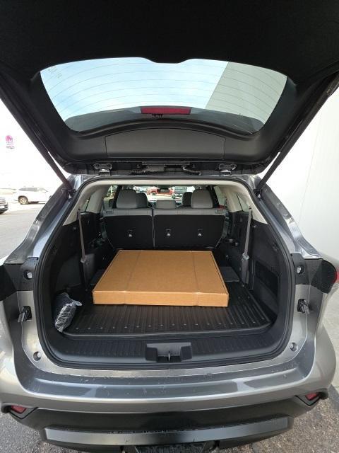 new 2026 Toyota Highlander car, priced at $49,622