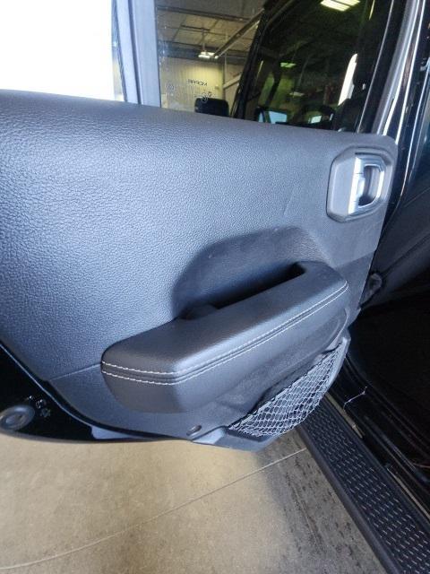 used 2021 Jeep Gladiator car, priced at $33,201