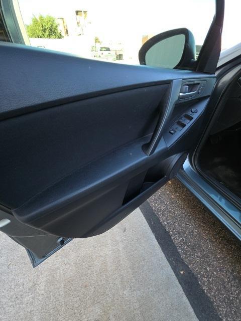 used 2013 Mazda Mazda3 car, priced at $4,900