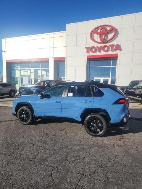 new 2025 Toyota RAV4 Hybrid car