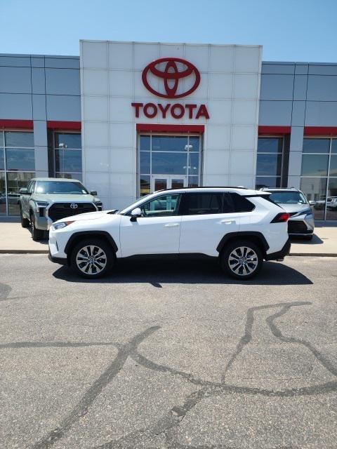 used 2020 Toyota RAV4 car, priced at $27,588