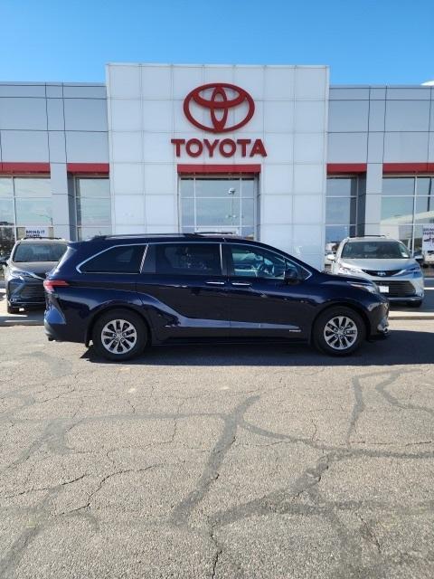 used 2021 Toyota Sienna car, priced at $40,090