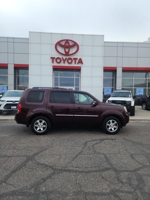 used 2010 Honda Pilot car, priced at $9,990