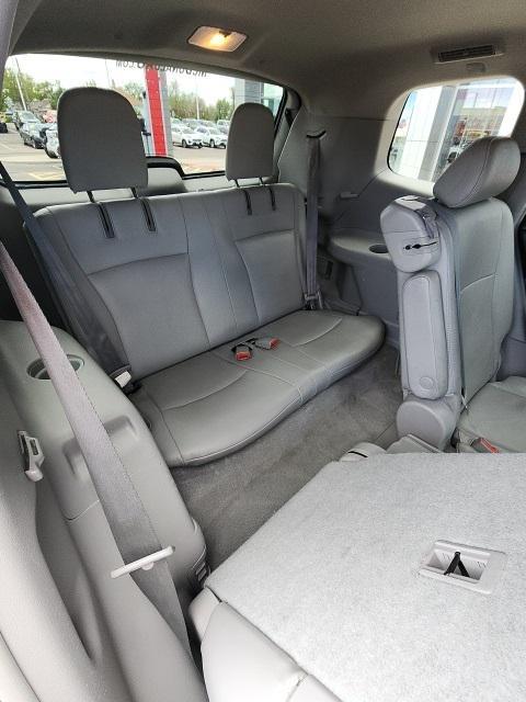 used 2010 Toyota Highlander car, priced at $10,266