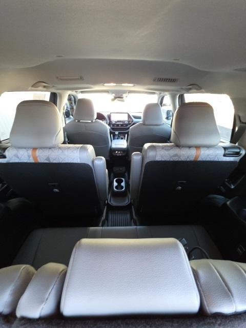 used 2023 Toyota Highlander Hybrid car, priced at $41,201