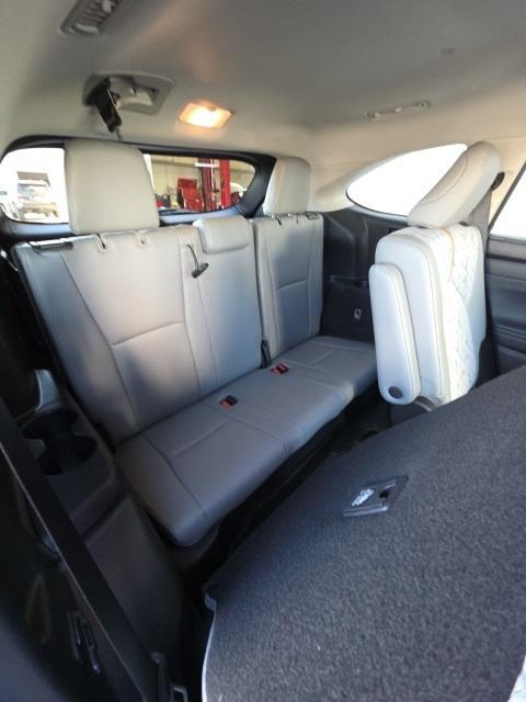 used 2023 Toyota Highlander Hybrid car, priced at $41,201