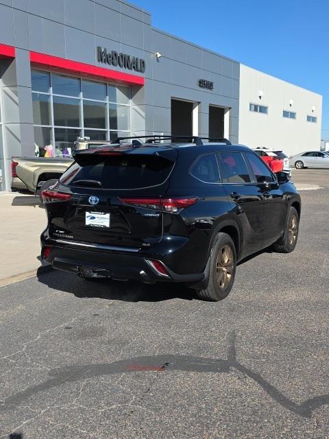 used 2023 Toyota Highlander Hybrid car, priced at $41,201