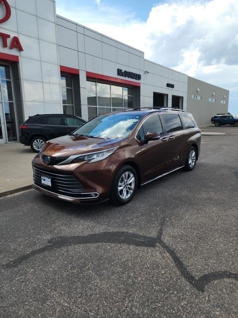 used 2022 Toyota Sienna car, priced at $42,978