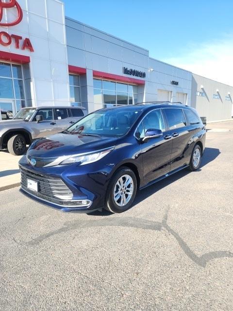 used 2024 Toyota Sienna car, priced at $50,590