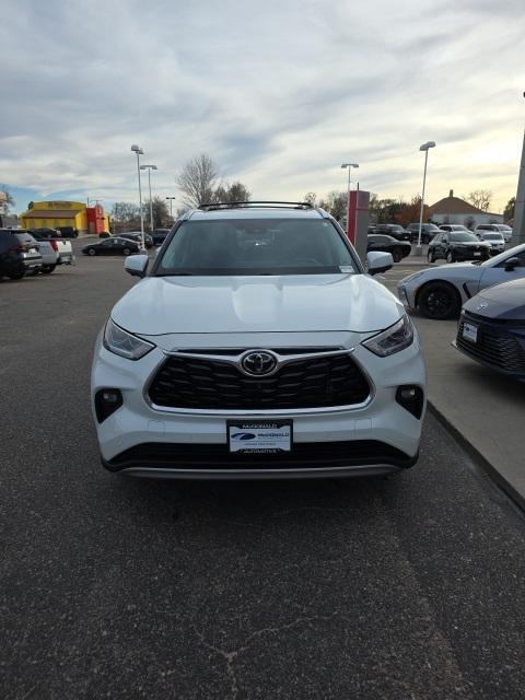 used 2023 Toyota Highlander car, priced at $40,990