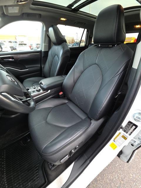 used 2023 Toyota Highlander car, priced at $40,990