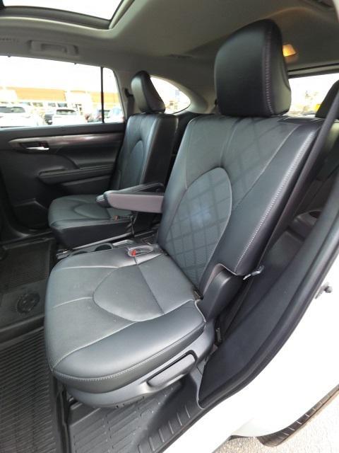 used 2023 Toyota Highlander car, priced at $40,990