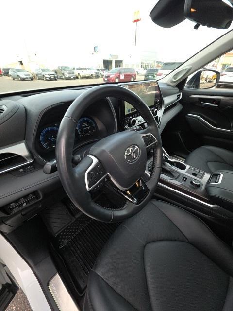 used 2023 Toyota Highlander car, priced at $40,990
