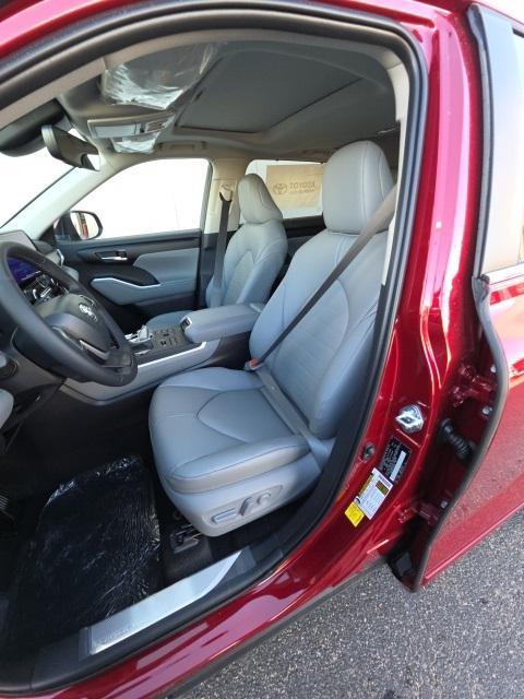 new 2026 Toyota Highlander car, priced at $50,367