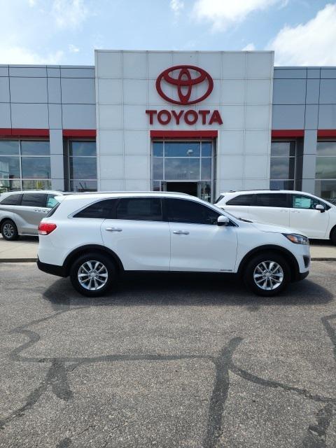 used 2016 Kia Sorento car, priced at $11,500