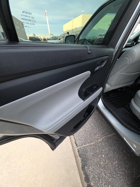 used 2020 Toyota Highlander car, priced at $31,701