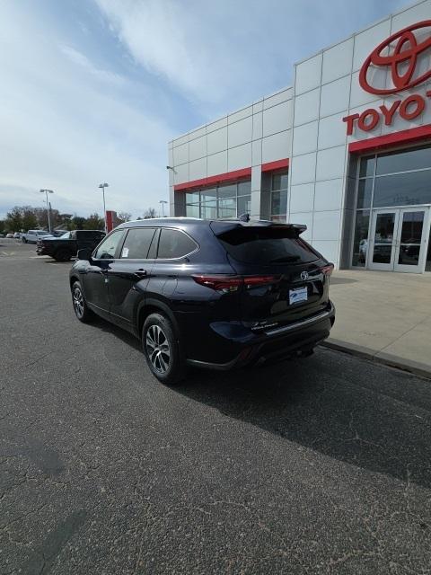 new 2026 Toyota Highlander car, priced at $49,892
