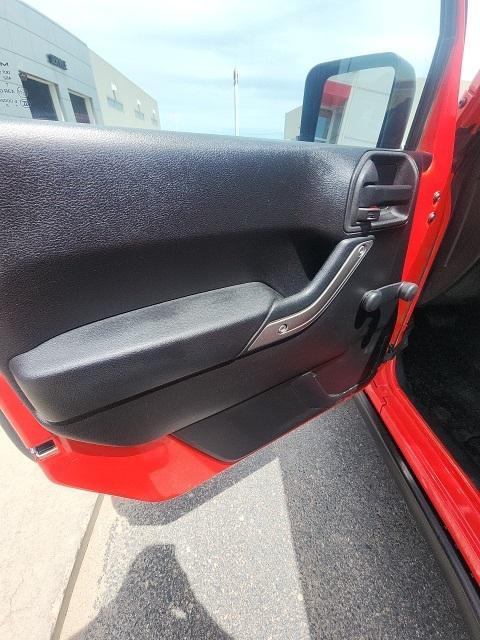 used 2015 Jeep Wrangler Unlimited car, priced at $14,977