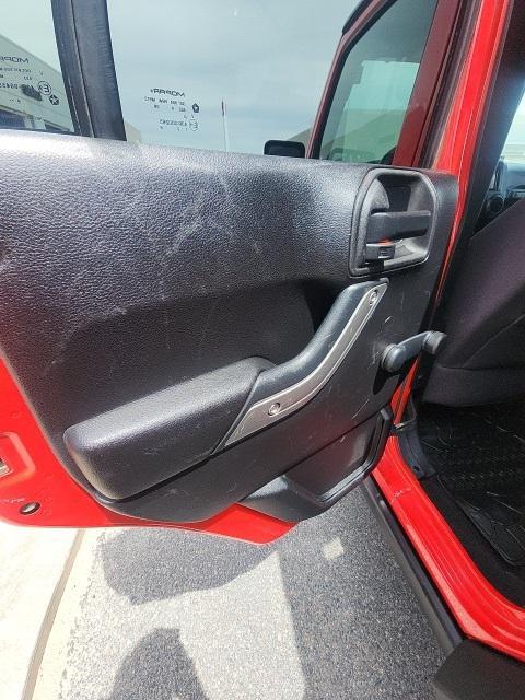 used 2015 Jeep Wrangler Unlimited car, priced at $14,977