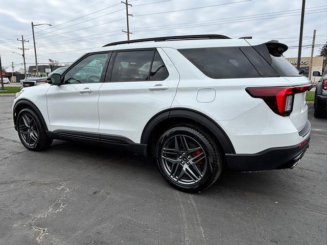 new 2025 Ford Explorer car, priced at $57,700