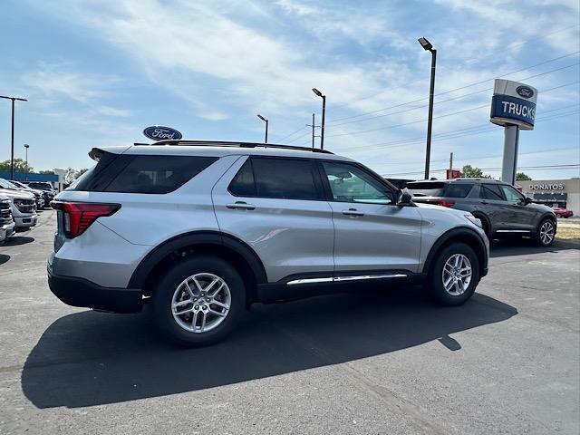 new 2025 Ford Explorer car, priced at $39,900