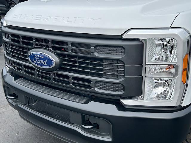 new 2025 Ford F-250 car, priced at $52,800