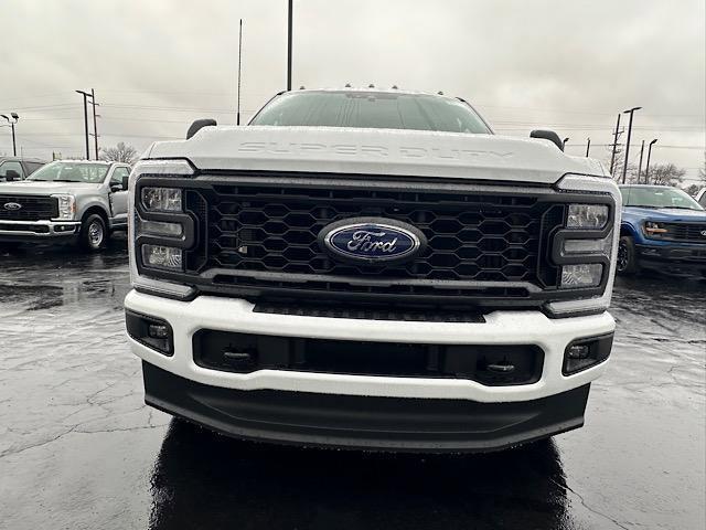 new 2024 Ford F-350 car, priced at $67,900