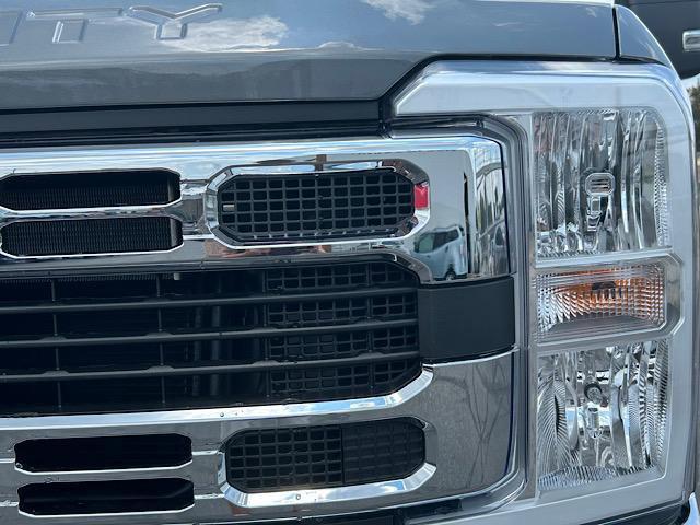 new 2025 Ford F-350 car, priced at $52,900