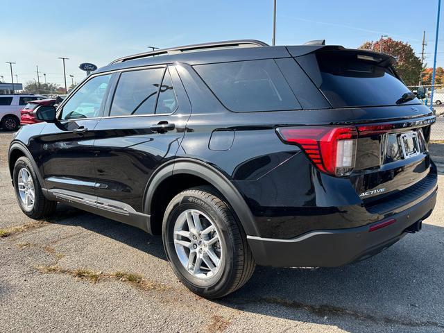 new 2025 Ford Explorer car, priced at $41,300