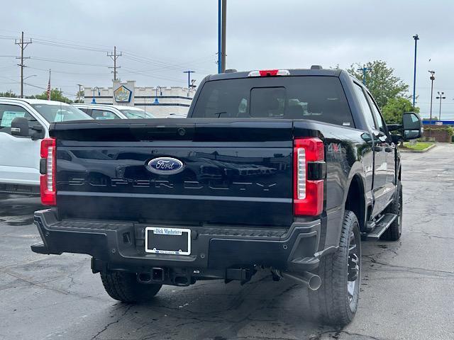 new 2025 Ford F-250 car, priced at $58,700