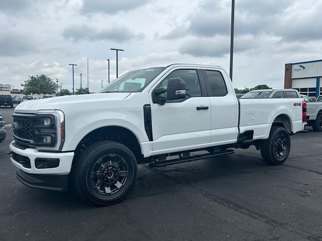 new 2025 Ford F-350 car, priced at $60,700