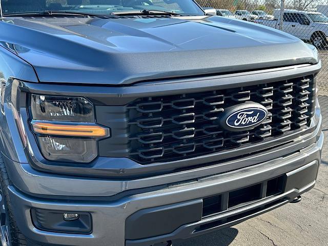 new 2025 Ford F-150 car, priced at $48,422