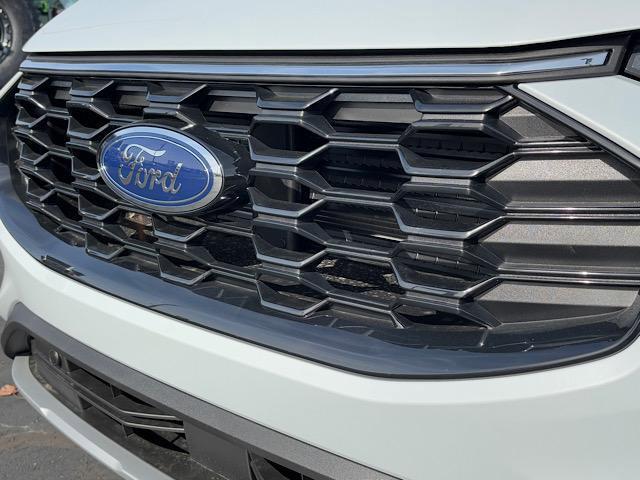 new 2025 Ford Escape car, priced at $33,900