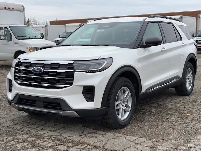 new 2025 Ford Explorer car, priced at $41,400