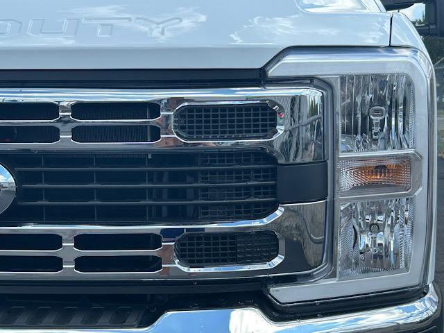 new 2025 Ford F-350 car, priced at $49,900
