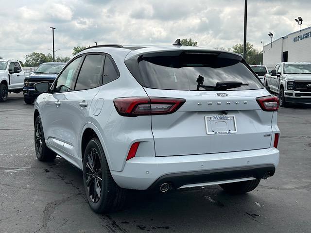 new 2025 Ford Escape car, priced at $35,909