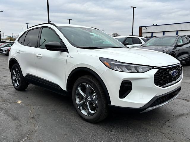 new 2025 Ford Escape car, priced at $32,900