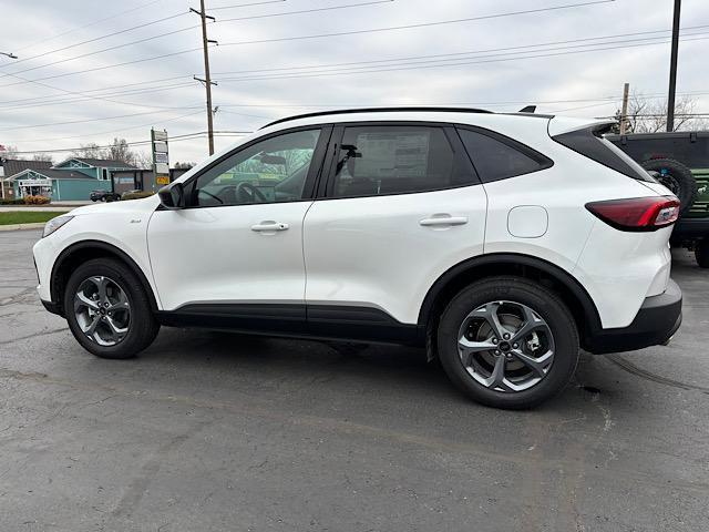 new 2025 Ford Escape car, priced at $32,900