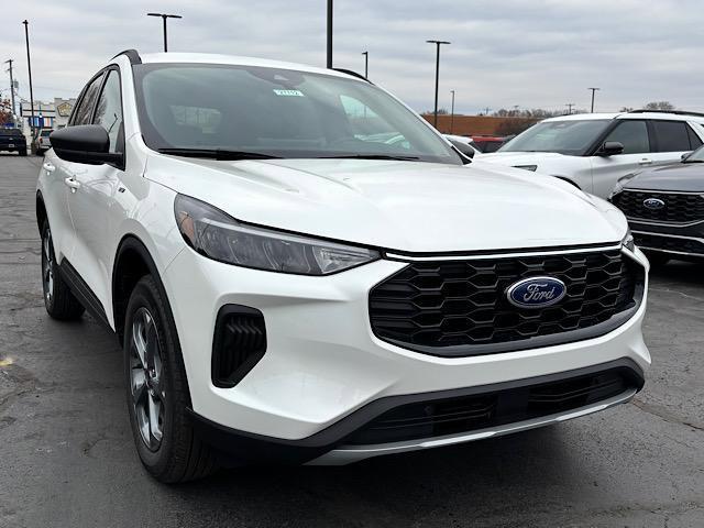 new 2025 Ford Escape car, priced at $32,900