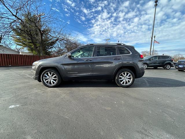 used 2016 Jeep Cherokee car, priced at $12,795