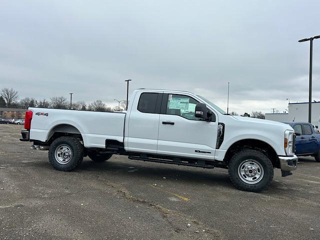 new 2025 Ford F-250 car, priced at $62,600