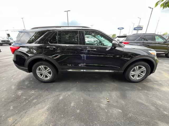 new 2024 Ford Explorer car, priced at $42,300