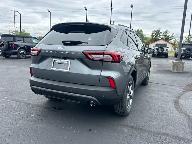 new 2025 Ford Escape car, priced at $30,900