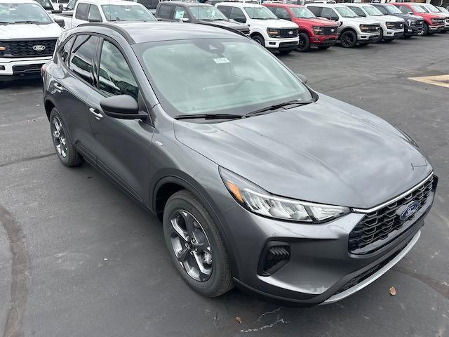 new 2025 Ford Escape car, priced at $30,900